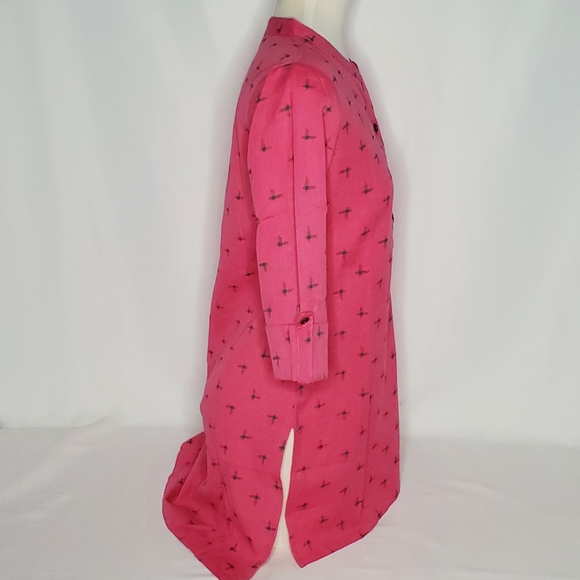 Women's Geometric Printed Cotton Blend Kurti - Picture 3 of 10